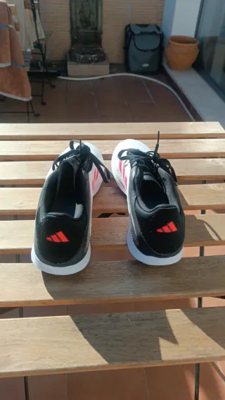 Zapatillas Adidas Fútbol Sala Blancas y Rojas