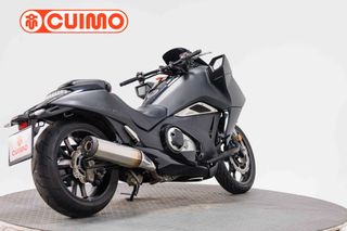 HONDA NM4 VULTUS