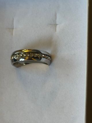 Anello con zirconi tg.6