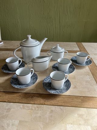 Juego de café blanco y azul