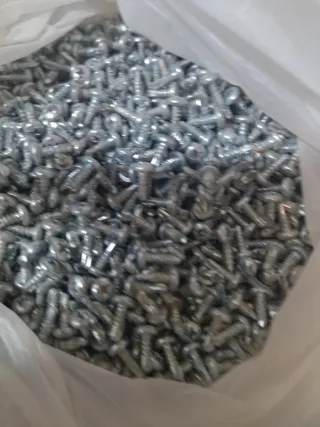 Tornillos rosca chapa 3 x 12 mm bolsa pesa 1,8kg