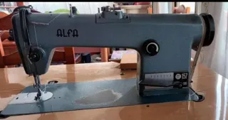 Máquina de coser Alfa plana industrial