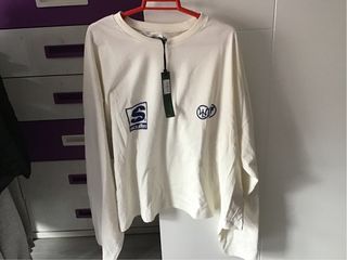 Camiseta Scuffers manga larga blanco roto.