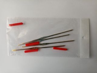 Juego 4 ganchillos Dama