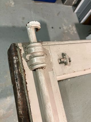 Puertas y ventanas antiguas de madera