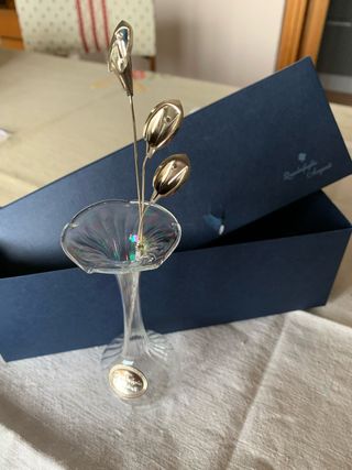 Vaso in vetro con calla in acciaio