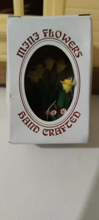 Flores de resina y arena en miniatura dollhouse