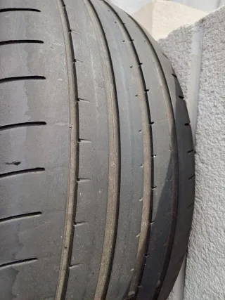 Neumáticos Goodyear 245/40/19 94W