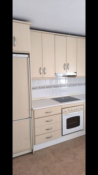 Piso en alquiler en Ciudad Jardín - Zoco en Córdoba