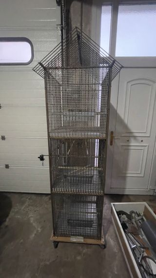 Jaula grande para pájaros