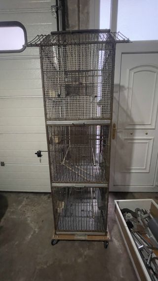 Jaula grande para pájaros