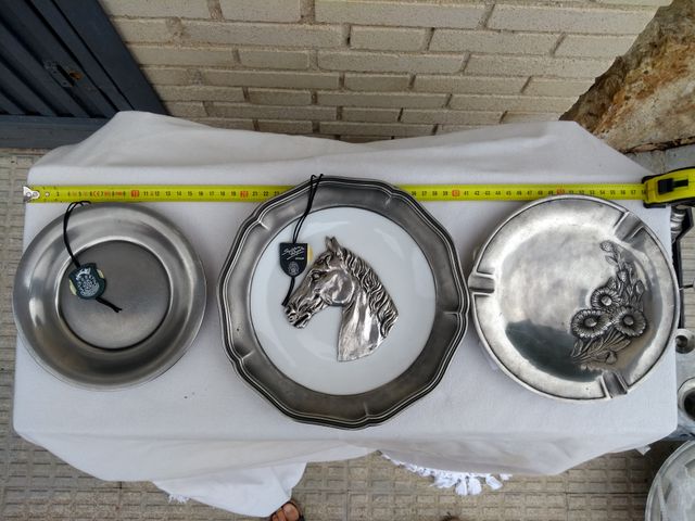 Platos decorativos de peltre