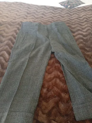 Pantalón invierno Adolfo Domínguez gris burdeos