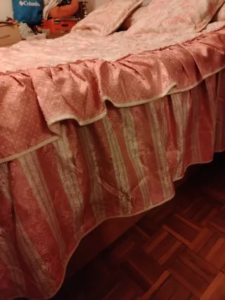 Colcha edredón beige y rosa 135 con dos cojines