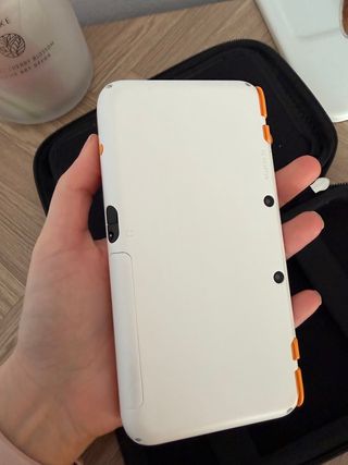 New Nintendo 2DS XL Blanca