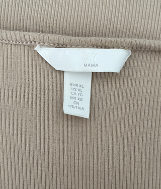 Vestido premamá cruzado beige con lazo manga larga