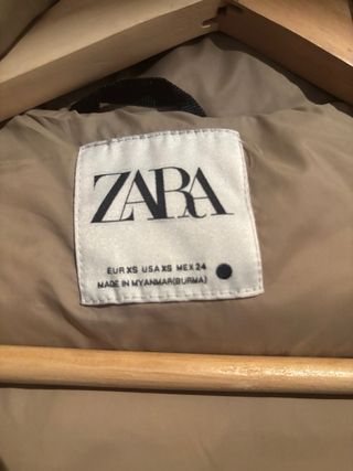 Plumífero Zara Mujer Beige