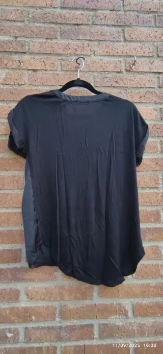 Blusa negra elegante