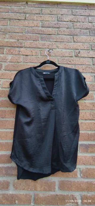 Blusa negra elegante