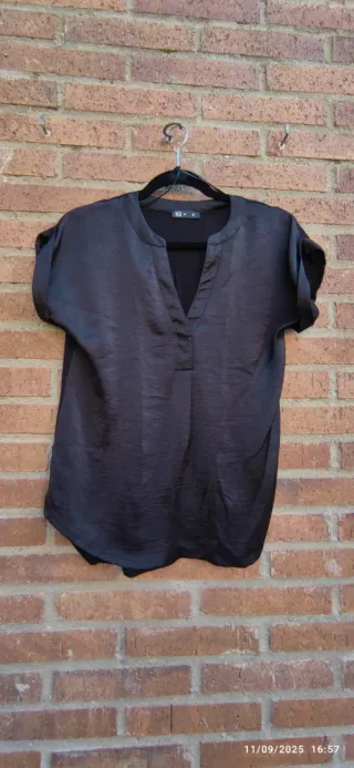 Blusa negra elegante