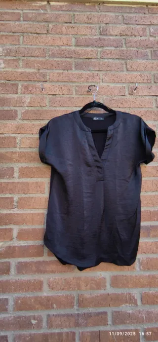 Blusa negra elegante