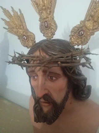 Busto Cristo con corona de espinas