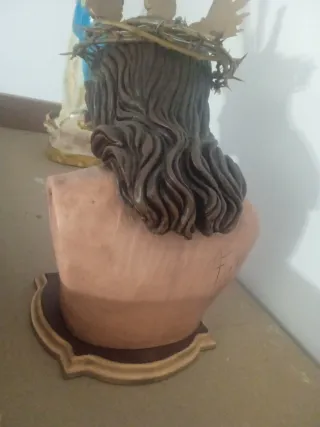 Busto Cristo con corona de espinas