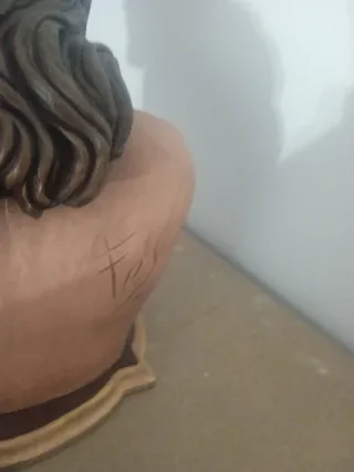 Busto Cristo con corona de espinas