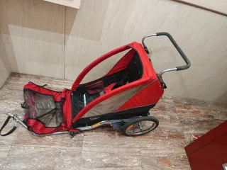 Remolque infantil para bicicleta