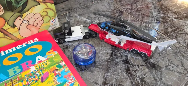 Lote Juguetes y Libros Infantiles