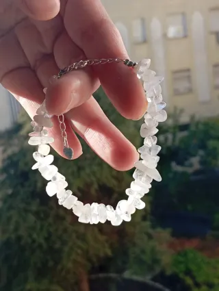 Pulsera Piedra Luna natural de chips ajustable