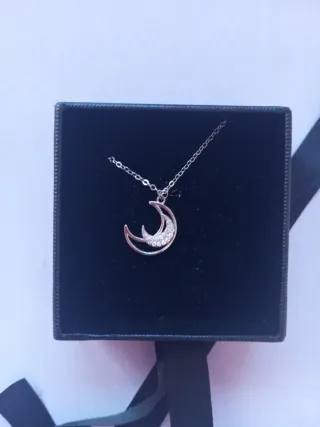 Collar Luna Plata de la tienda José Luis.