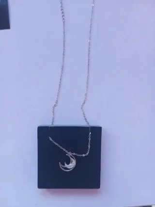 Collar Luna Plata de la tienda José Luis.