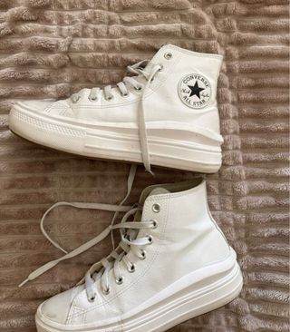 Sneakers Converse bianche con platform