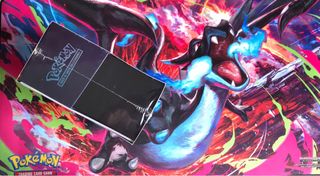 Set Allenatore Fuoriclasse Pokémon Fiamme Spettral