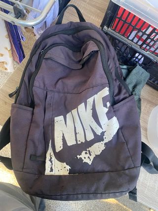 Mochila Nike Negra y Blanca