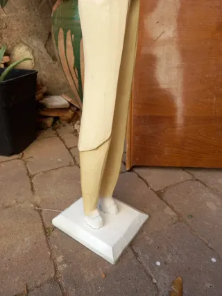 Figura de madera hombre con sombrero
