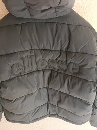 Plumas Ellesse negro