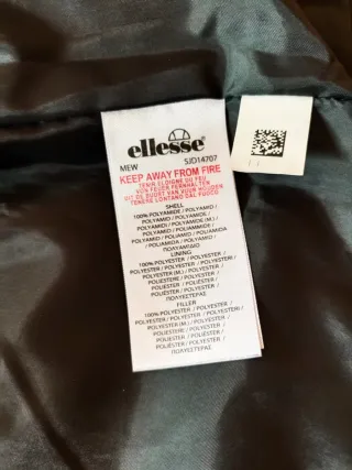 Plumas Ellesse negro