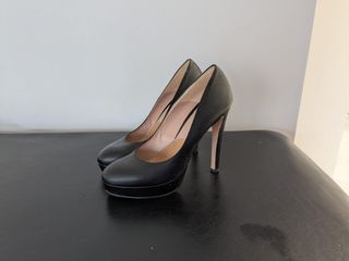 Zapatos de tacón negros italianos