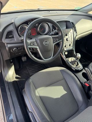 Opel Astra 2015