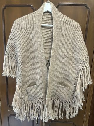Chal artesanal vintage de punto con flecos