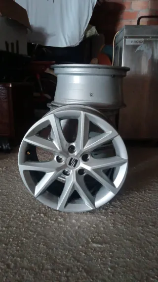 Llanta Seat León MK4 2021 de 16"