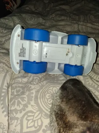 Camión de bomberos de juguete rojo y amarillo con