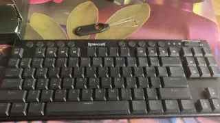 Teclado Redragon Horus RGB Mecánico