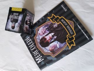 Álbum y caja cromos Miércoles Wednesday Panini.