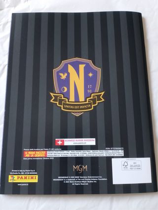 Álbum y caja cromos Miércoles Wednesday Panini.