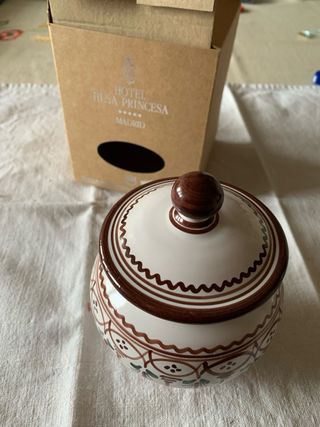 Contenitore decorativi in ceramica