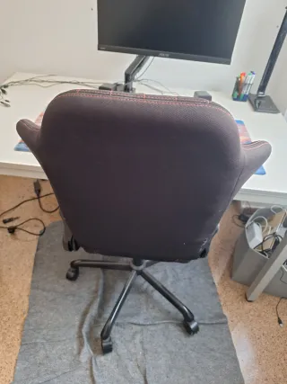 Silla gaming ergonómica negra