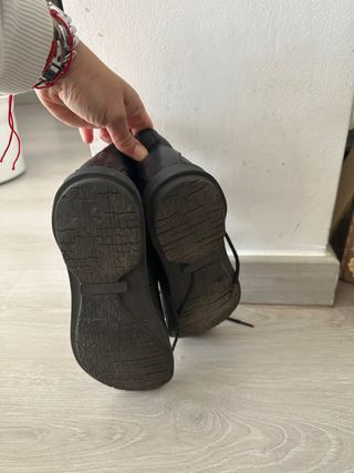 Botines negros piel T39